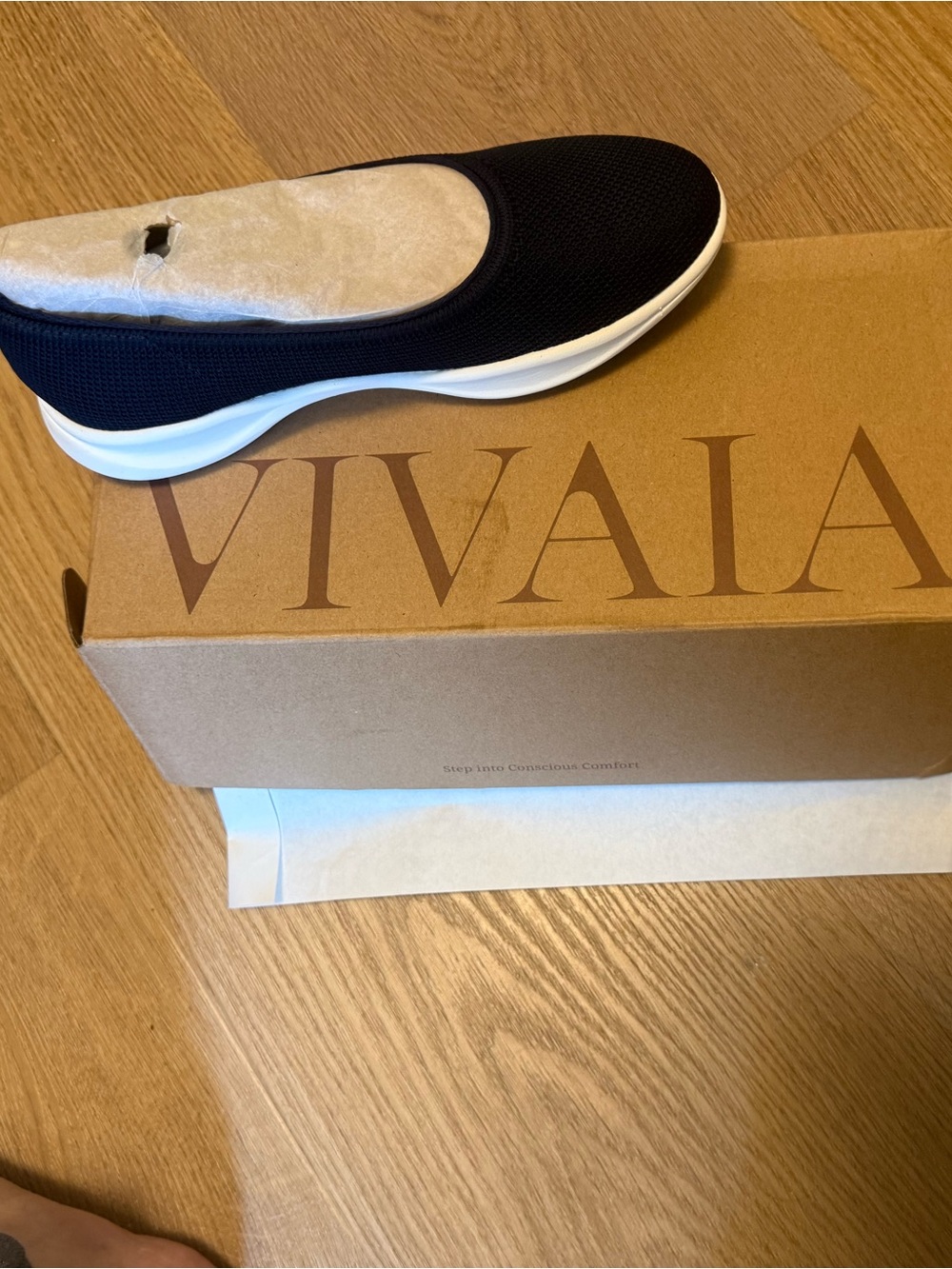 Vivaia Women’s Black Slip-On Sandal - Breathable Everyday Comfort size 5